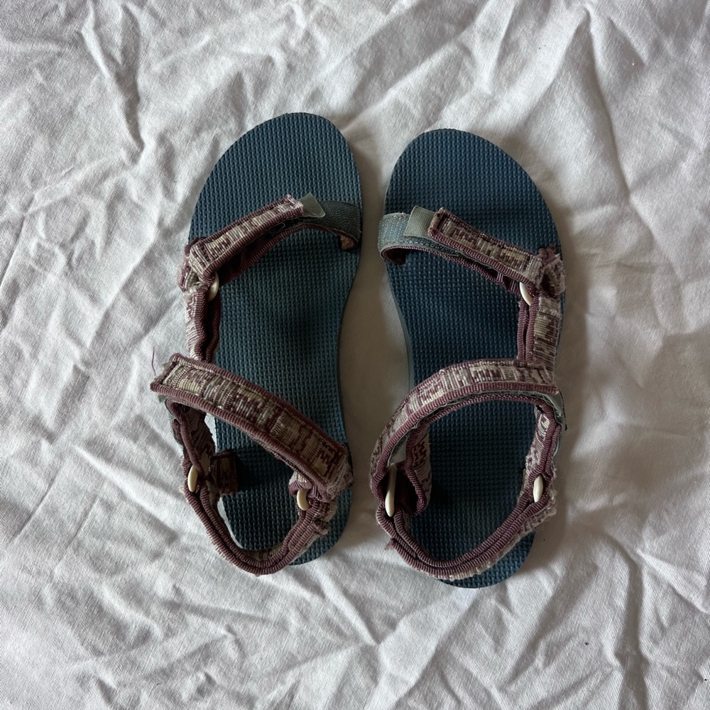 Teva Original Universal Sandal in Inca Plum